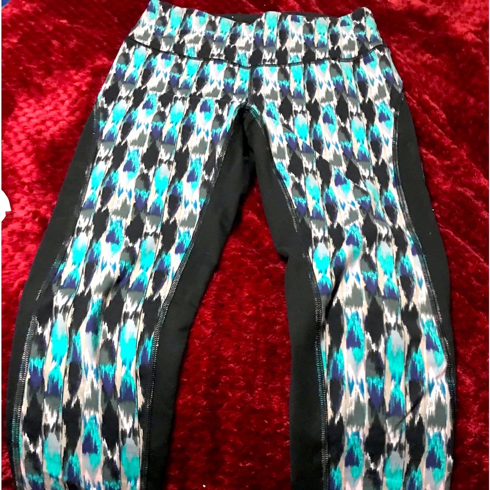 Full length workout pants. Fitted leg.